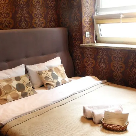 ルームズ マルシャウコフスカ バイ ワルシャワレジデンス グループ *